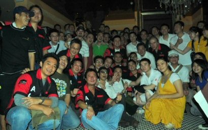 All the members of SIDL who attended the tournament in China