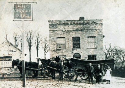The Cherry Tree pub, Witham, Essex (circa 1914)