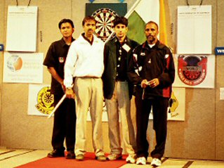 Ashfaque and the India team at the Pacific Masters 2005