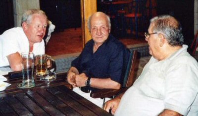 Patrick meets ‘The Father of Darts in Cyprus’ Stellios Elinas (centre) (Photo: Moppix)
